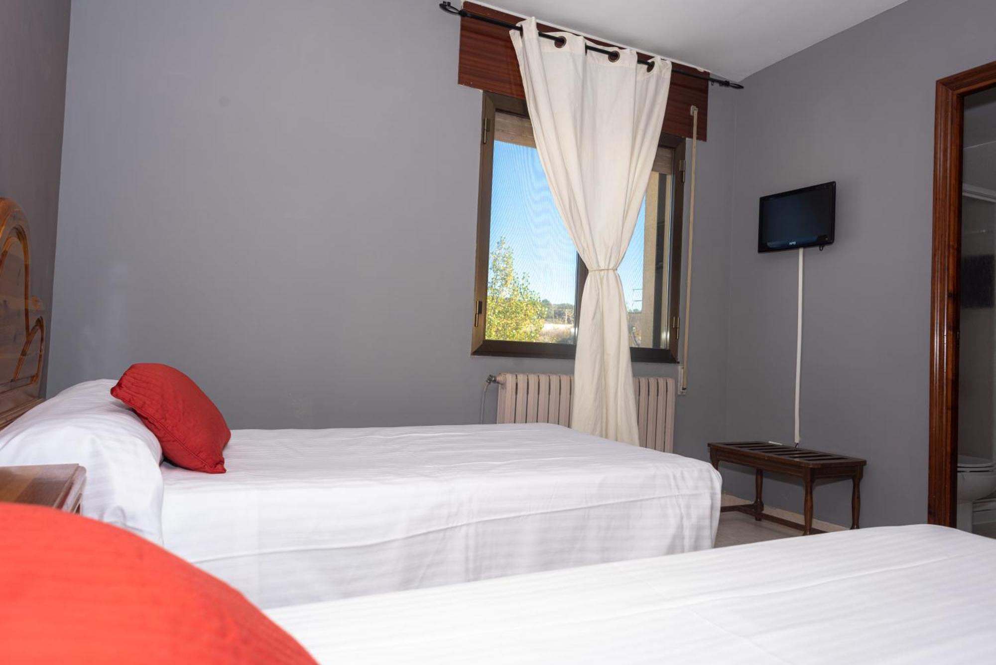 Hostal Venta De Valcorba Soria Buitenkant foto