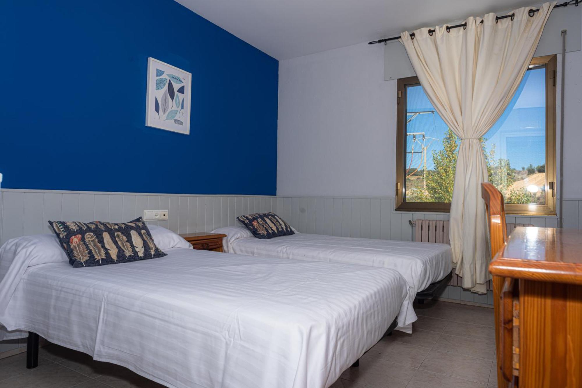 Hostal Venta De Valcorba Soria Buitenkant foto