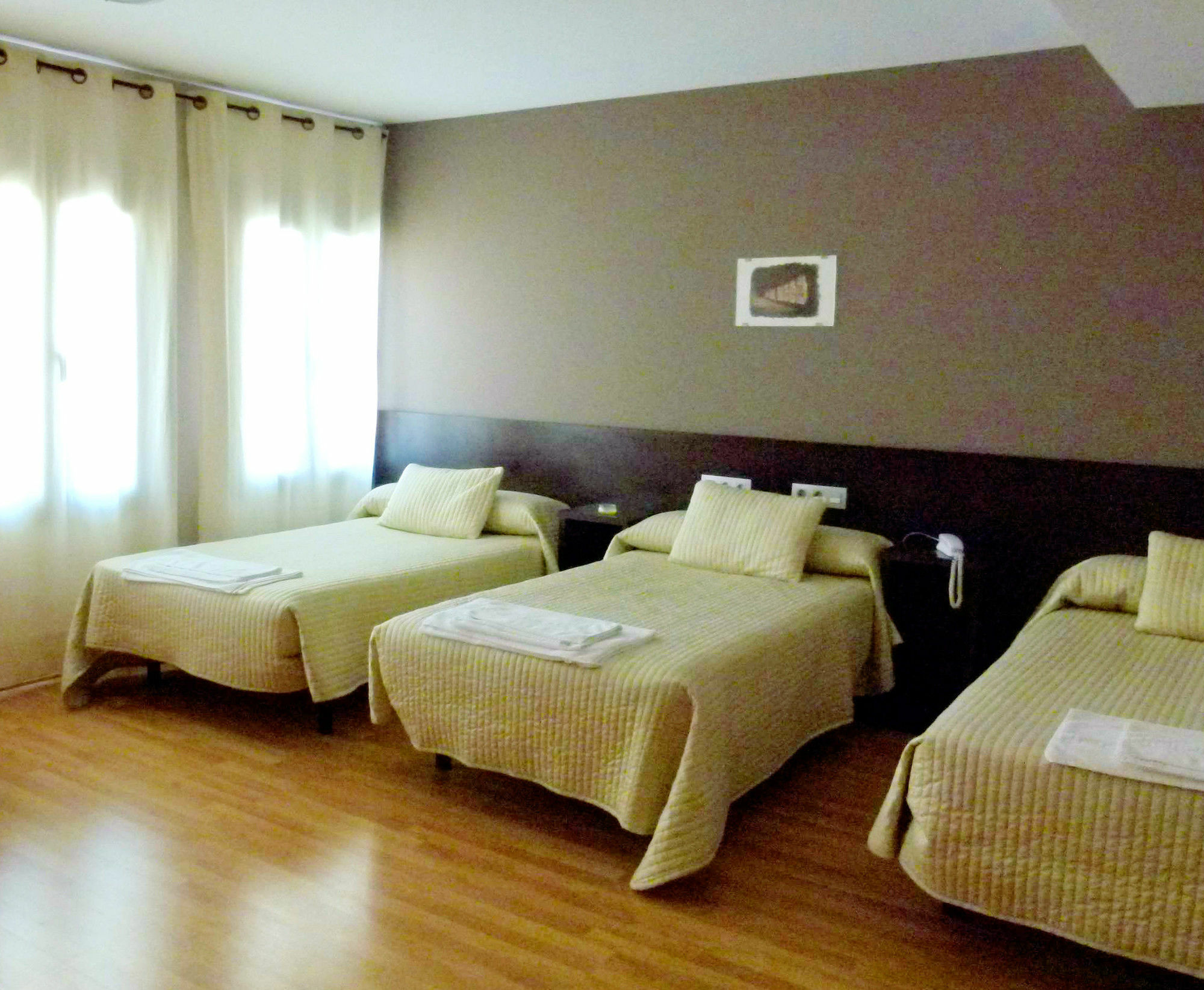 Hostal Venta De Valcorba Soria Buitenkant foto