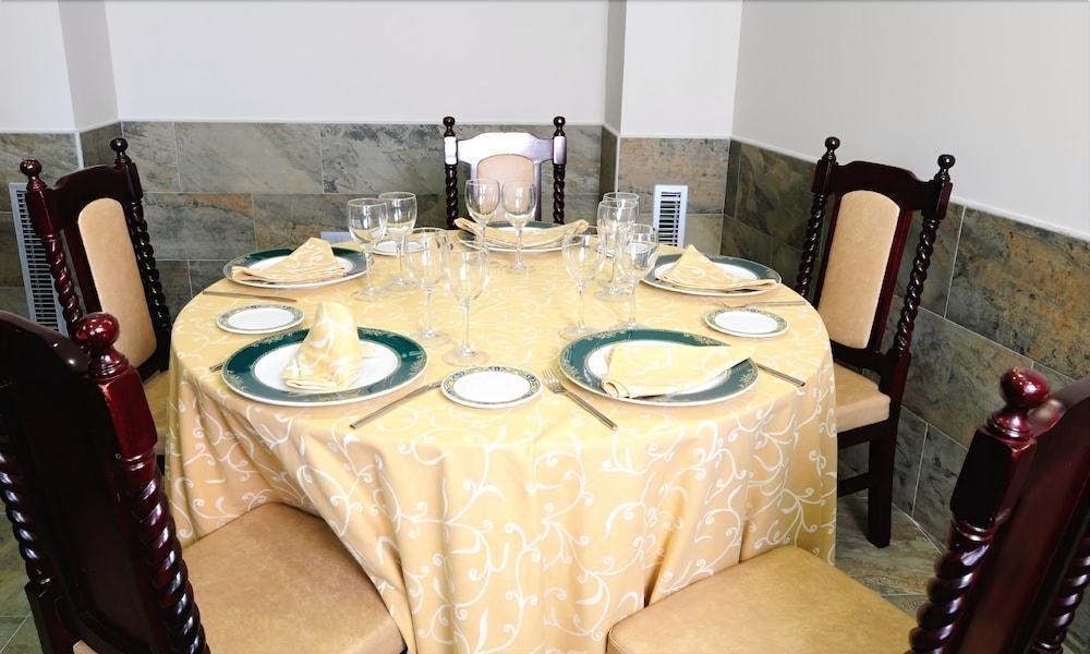 Hostal Venta De Valcorba Soria Buitenkant foto